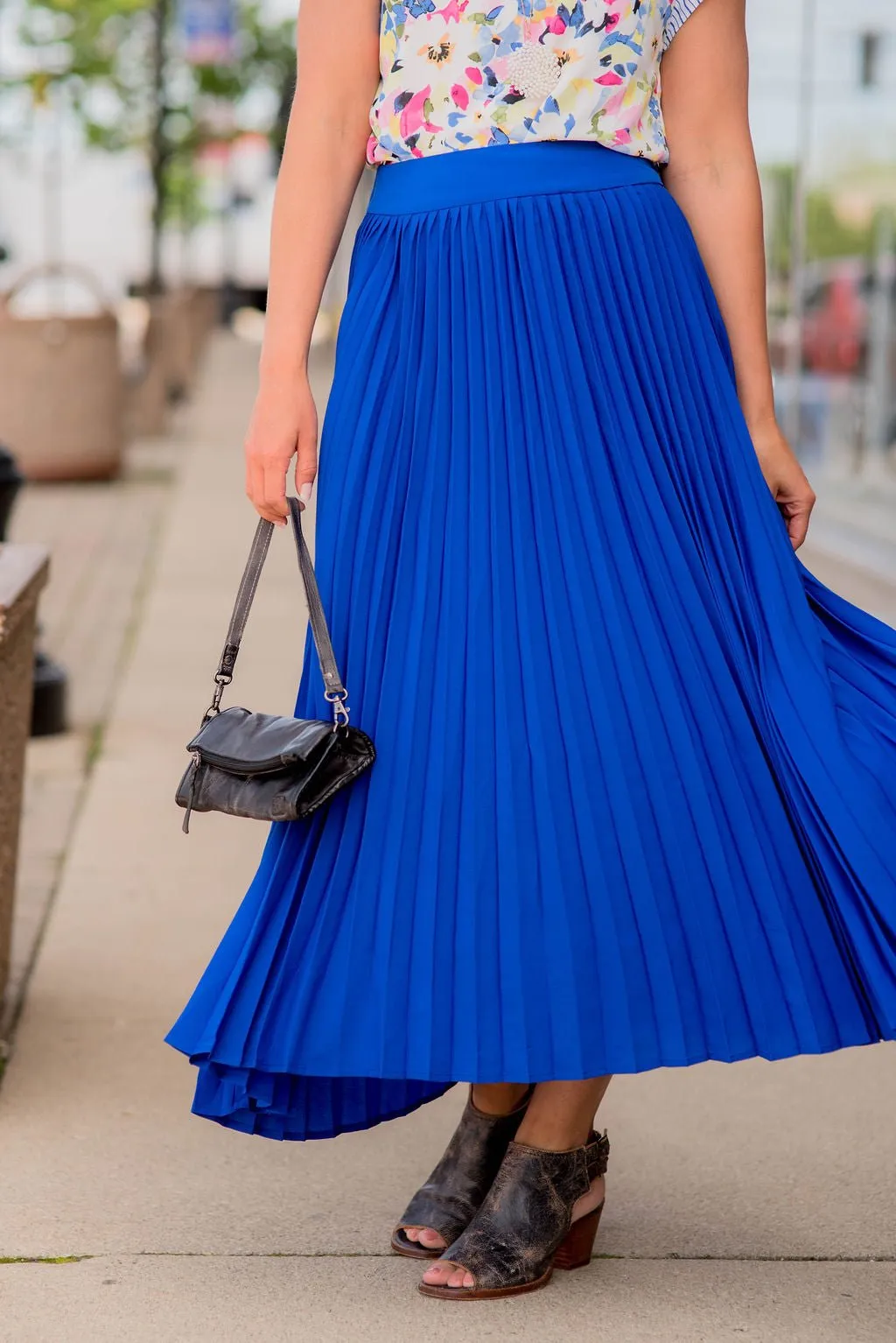 Basic Pleated Maxi Skirt