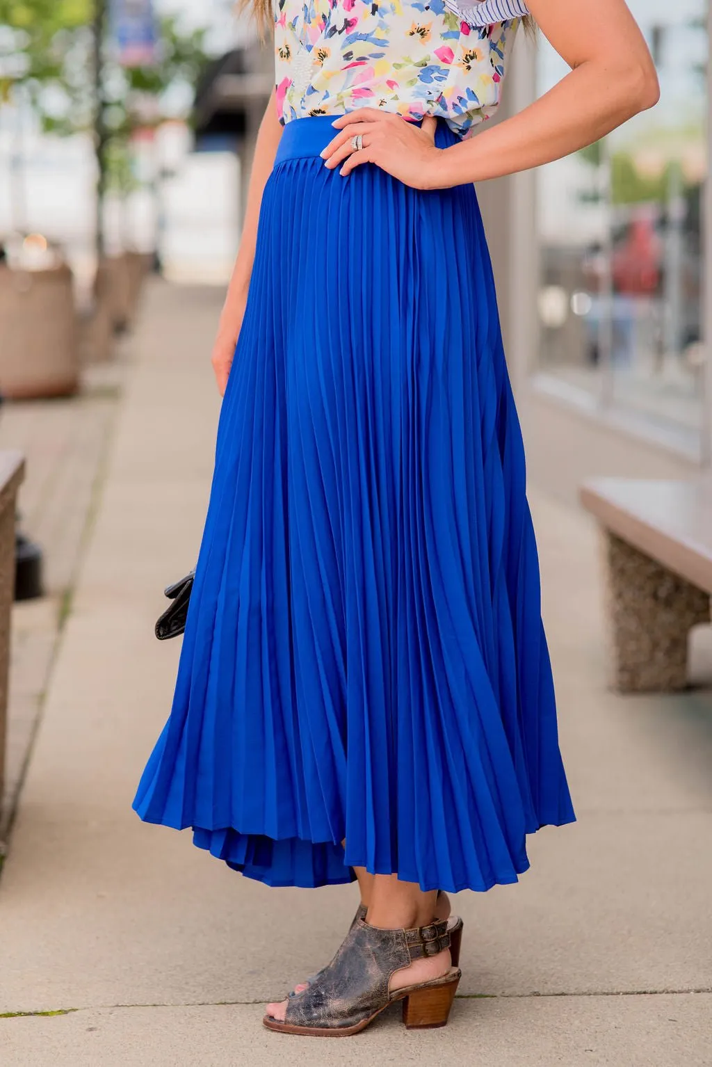 Basic Pleated Maxi Skirt
