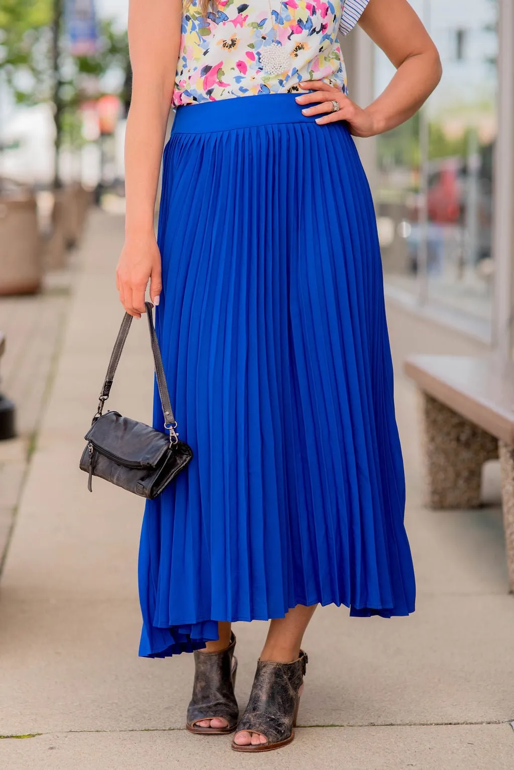 Basic Pleated Maxi Skirt