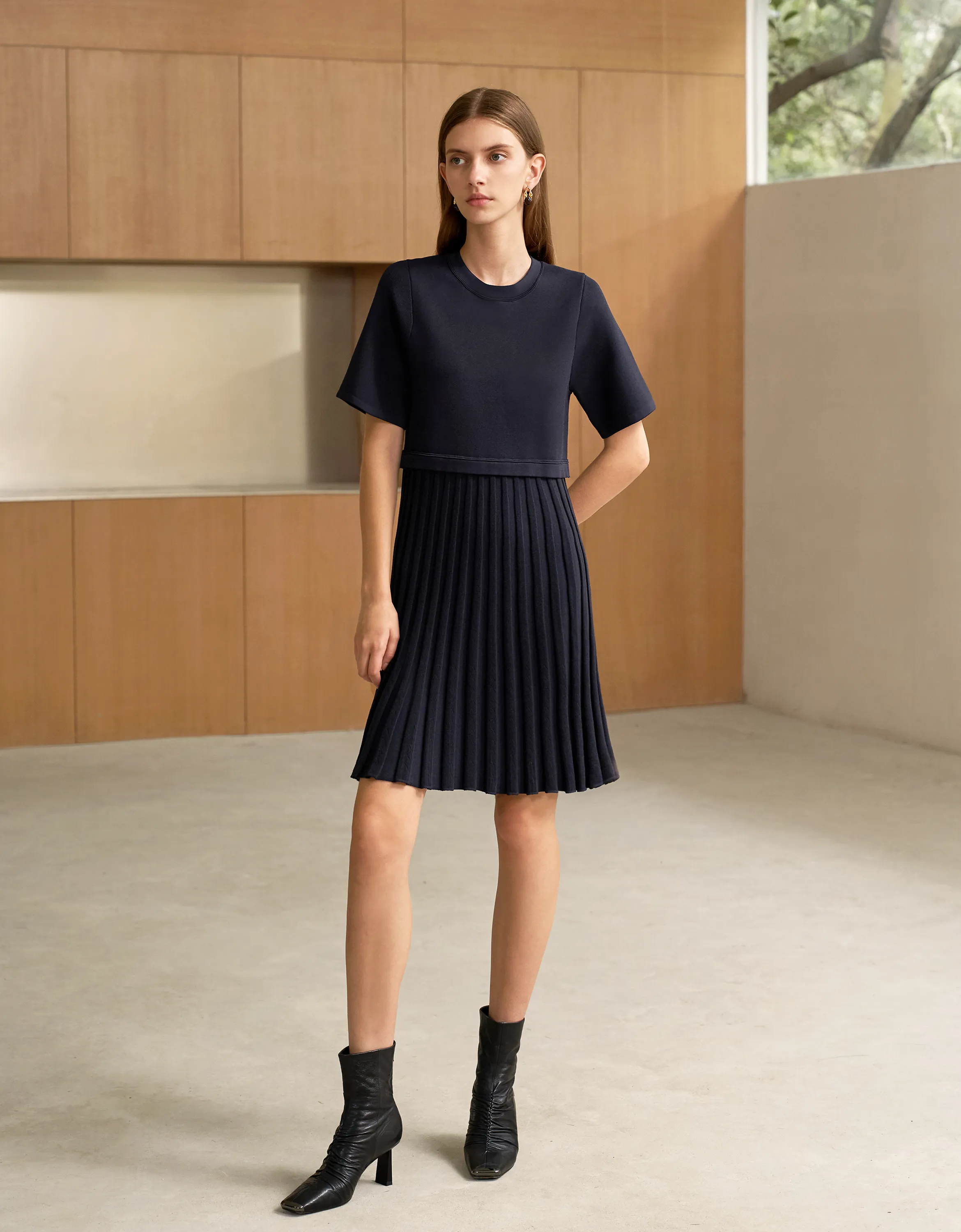 Pleated Skirt Short Sleeve Knit Dress