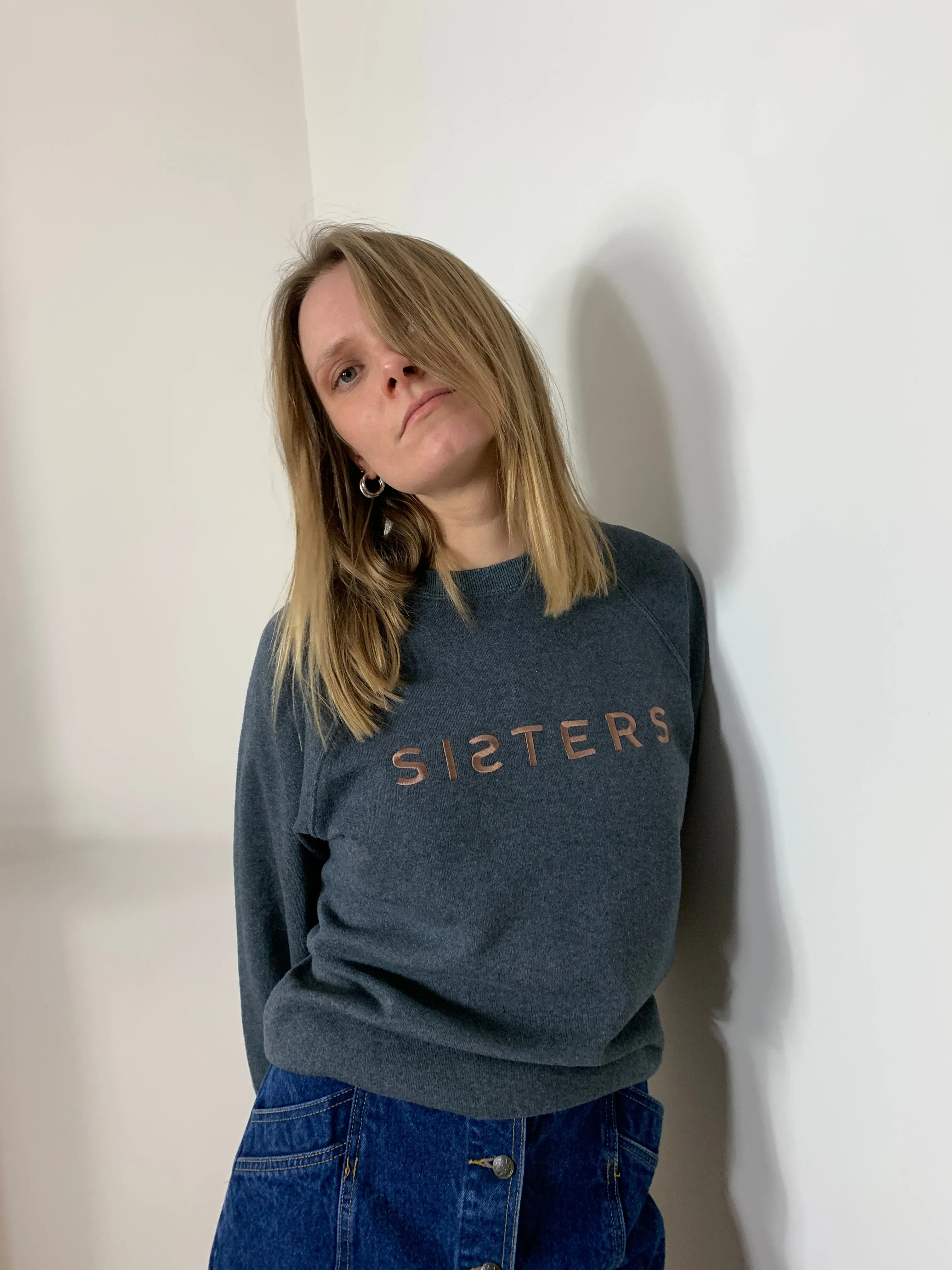 SISTERS embroidered sweatshirt S1
